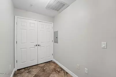 5450 E Deer Valley Drive #1015, Phoenix, AZ 85054 - Photo 2