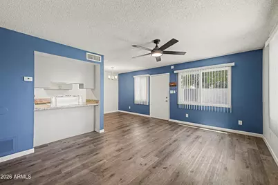 5204 N 42nd Drive, Phoenix, AZ 85019 - Photo 6