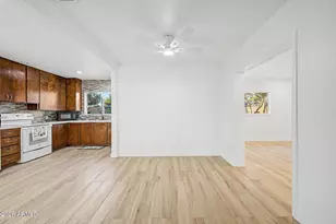 1002 E Glenn Dr, Phoenix, AZ 85020 - Photo 16
