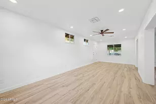 1002 E Glenn Dr, Phoenix, AZ 85020 - Photo 18