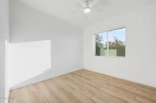 1002 E Glenn Dr, Phoenix, AZ 85020 - Photo 24