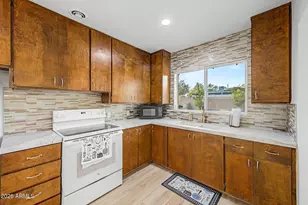1002 E Glenn Dr, Phoenix, AZ 85020 - Photo 20