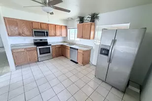 13216 W Tuckey Ln, Glendale, AZ 85307 - Photo 4