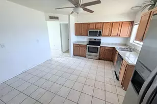 13216 W Tuckey Ln, Glendale, AZ 85307 - Photo 8