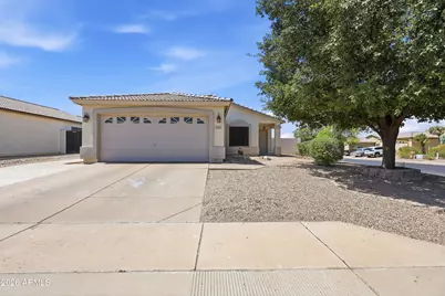8919 E Birchwood Circle, Mesa, AZ 85208 - Photo 4