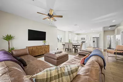 1526 E Marguerite Avenue, Phoenix, AZ 85040 - Photo 2