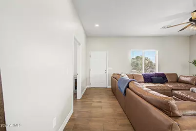1526 E Marguerite Avenue, Phoenix, AZ 85040 - Photo 6