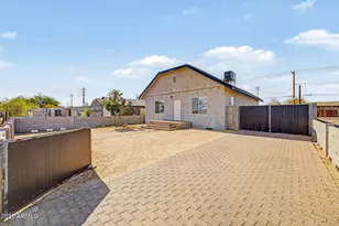 1526 E Marguerite Ave, Phoenix, AZ 85040 - Photo 1