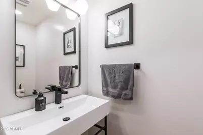 8145 N 1st Drive, Phoenix, AZ 85021 - Photo 24