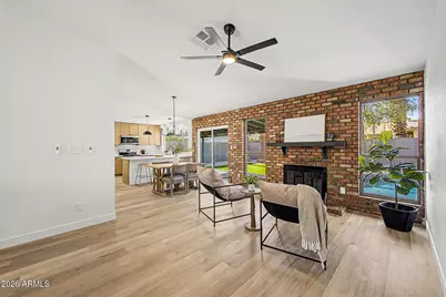 556 W Kiva Avenue, Mesa, AZ 85210 - Photo 10