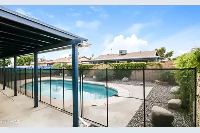 10624 N 47th Drive, Glendale, AZ 85304 - Photo 2