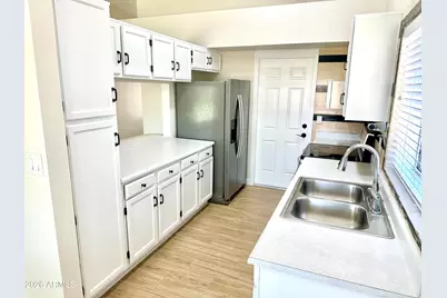 146 W Ivyglen Street, Mesa, AZ 85201 - Photo 8