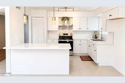 6736 W Vernon Avenue, Phoenix, AZ 85035 - Photo 6
