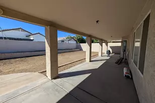 8918 W Paradise Ln, Peoria, AZ 85382 - Photo 20