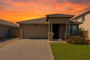 8438 W Atlantis Wy, Phoenix, AZ 85043 - Photo 1