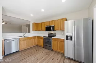 2851 E Cherry Hills Dr, Chandler, AZ 85249 - Photo 6