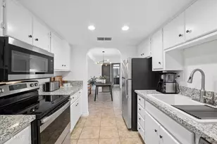 3825 E Camelback Road E, Phoenix, AZ 85018 - Photo 1