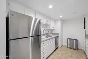 3825 E Camelback Road E, Phoenix, AZ 85018 - Photo 2