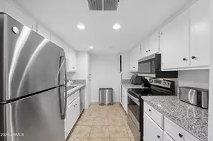 3825 E Camelback Road E, Phoenix, AZ 85018 - Photo 4