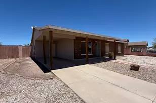 10206 W Devonshire Dr, Arizona City, AZ 85123 - Photo 2