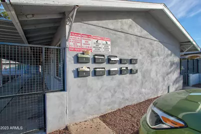 210 E Jones Avenue # 7, Phoenix, AZ 85040 - Photo 4