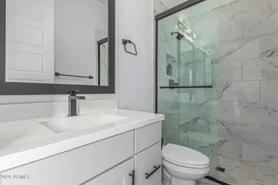 712 E Buist Avenue, Phoenix, AZ 85042 - Photo 40