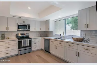 8330 E San Benito Drive, Scottsdale, AZ 85258 - Photo 10