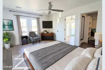 7662 E Minnezona Avenue, Scottsdale, AZ 85251 - Photo 2