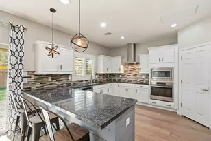 10249 E Kinetic Dr, Mesa, AZ 85212 - Photo 2