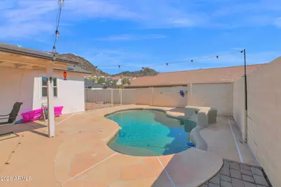 9040 N 14th Place, Phoenix, AZ 85020 - Photo 32