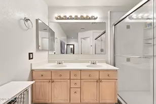 1138 W Mango Dr, Gilbert, AZ 85233 - Photo 14