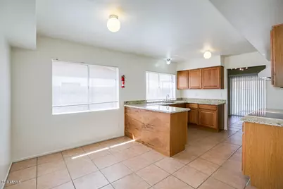 10640 N 66th Avenue, Glendale, AZ 85304 - Photo 12