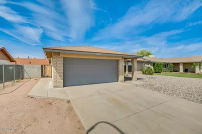 10640 N 66th Avenue, Glendale, AZ 85304 - Photo 2