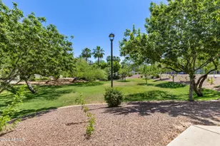 2256 E Huntington Dr, Phoenix, AZ 85040 - Photo 22
