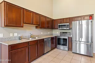 2256 E Huntington Dr, Phoenix, AZ 85040 - Photo 4