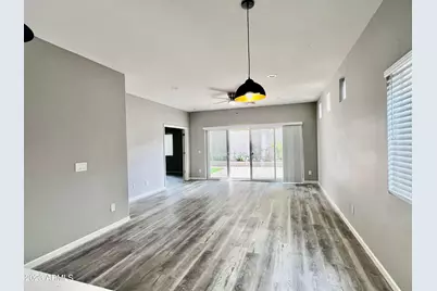 8017 S 6th Drive, Phoenix, AZ 85041 - Photo 6