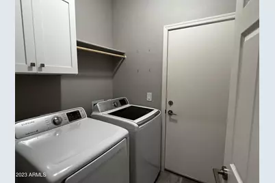 8017 S 6th Drive, Phoenix, AZ 85041 - Photo 10