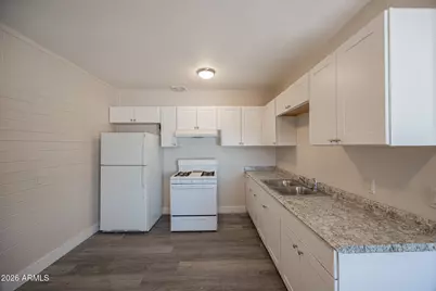 864 E Chandler Boulevard #Apt 3, Chandler, AZ 85225 - Photo 8