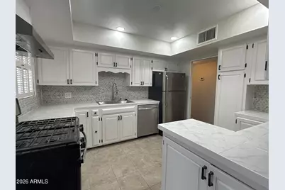 5544 N 10th Avenue, Phoenix, AZ 85013 - Photo 2