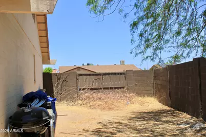 3491 W Desert Hills Drive, Phoenix, AZ 85029 - Photo 24