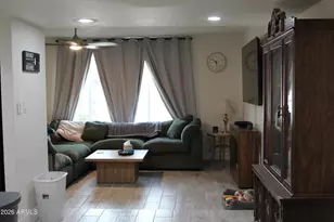 3941 W Desert Hills Dr, Phoenix, AZ 85029 - Photo 12