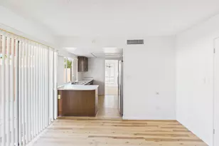 4033 W Griswold Rd, Phoenix, AZ 85051 - Photo 8