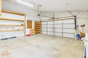 4033 W Griswold Rd, Phoenix, AZ 85051 - Photo 38