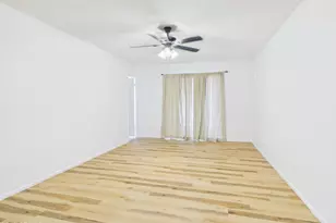 4033 W Griswold Rd, Phoenix, AZ 85051 - Photo 30