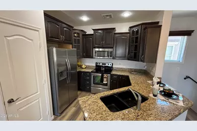 2125 E Huntington Drive, Phoenix, AZ 85040 - Photo 8