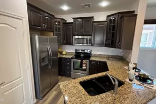 2125 E Huntington Dr, Phoenix, AZ 85040 - Photo 8