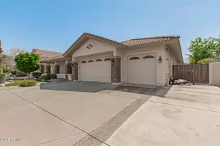 1687 E Carob Dr, Chandler, AZ 85286 - Photo 2