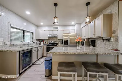 4332 W Clarendon Avenue, Phoenix, AZ 85031 - Photo 4