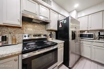 4332 W Clarendon Avenue, Phoenix, AZ 85031 - Photo 8