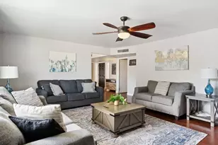 6319 N 82nd Way, Scottsdale, AZ 85250 - Photo 4
